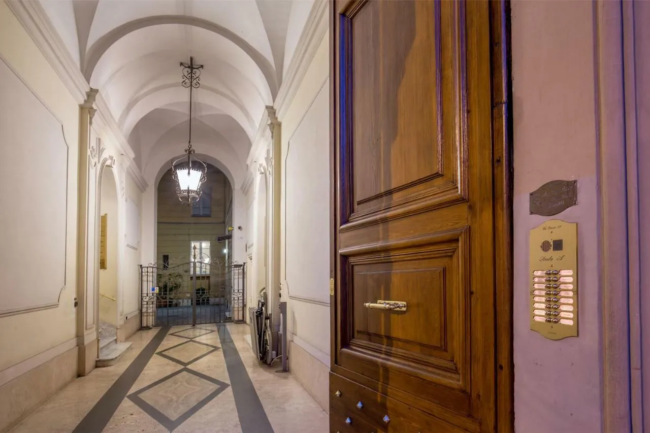 Courtyard Rome Suite 3*,  Италия