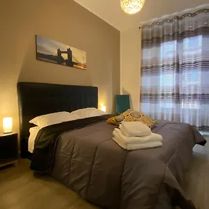  Apartamento Trilocale In Piazza Duomo Itália